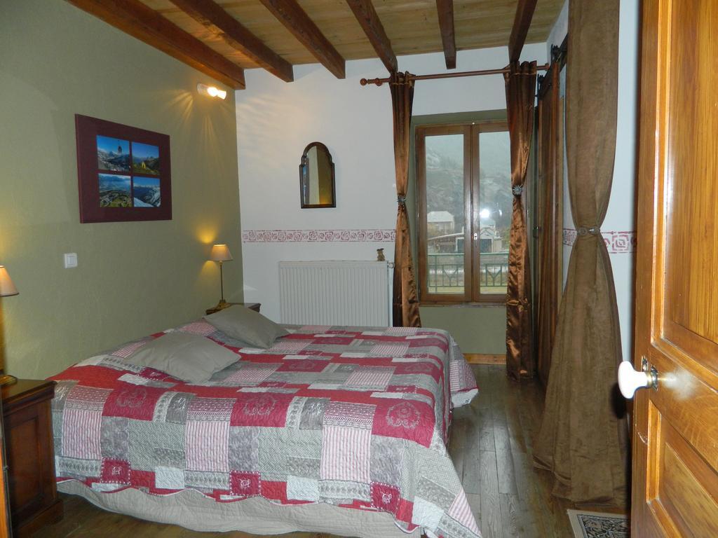 Chambre D'Hotes La Mexicaine Jausiers Luaran gambar